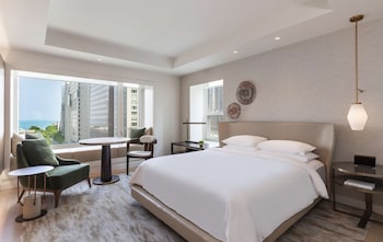 Room, 1 King Bed, Lake View
