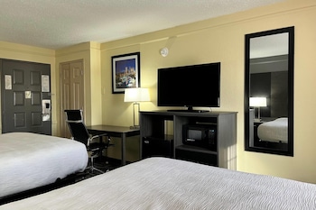 Room, 2 Queen Beds, Non Smoking