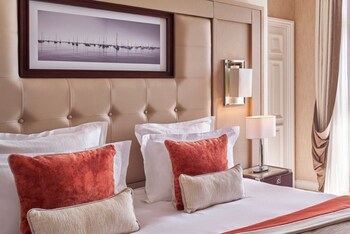 Deluxe Room (Sea)