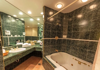Suite, 1 King Bed, Non Smoking, Jetted Tub