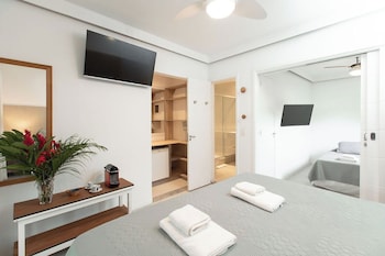 Standard Room, Connecting Rooms
