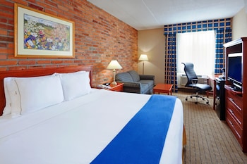 Standard Room, 1 King Bed with Sofa bed