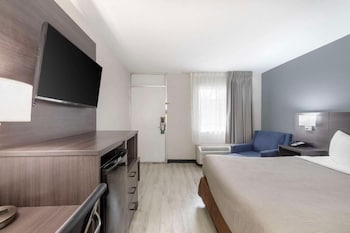 Standard Room, 1 King Bed, Non Smoking