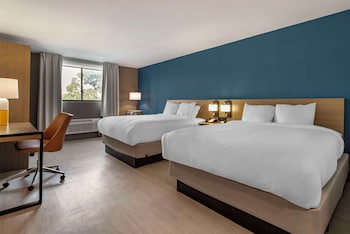 Standard Room, 2 Queen Beds, Non Smoking
