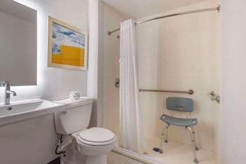 Standard Room, 2 Queen Beds, Non Smoking