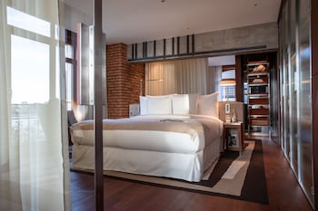 Eden Suite