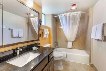 Suite, 1 King Bed, Non Smoking
