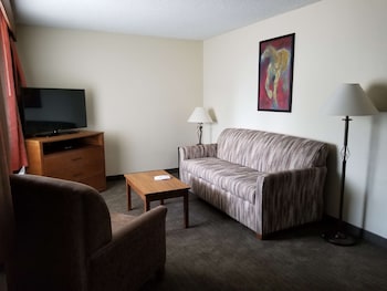 Suite, 2 Queen Beds, Non Smoking, Refrigerator & Microwave (with Sofabed)