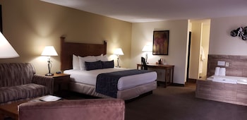 Suite, 1 King Bed, Non Smoking, Jetted Tub (2nd Floor)