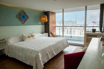 Upgrade to B Urban King Bed