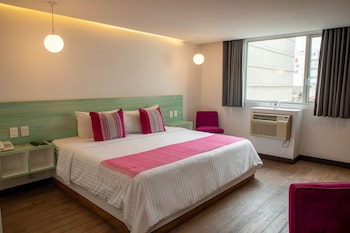 Deluxe Room, 1 King Bed