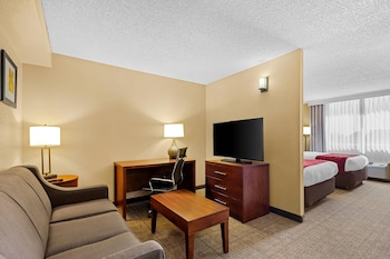 Suite, 2 Double Beds, Non Smoking