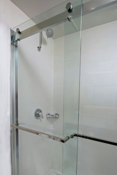 Suite, Multiple Beds, Hearing Accessible