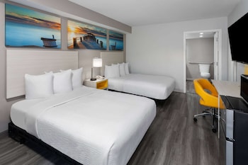 Room, 2 Double Beds, Non Smoking (Mobility Access, Tub w/Grab bars)