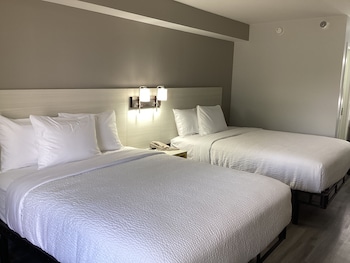 Room, 2 Queen Beds, Non Smoking