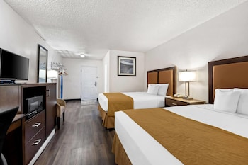 Deluxe Room, 2 Queen Beds, Non Smoking