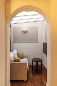 Suite, 1 Queen Bed, Non Smoking (with Sofabed)