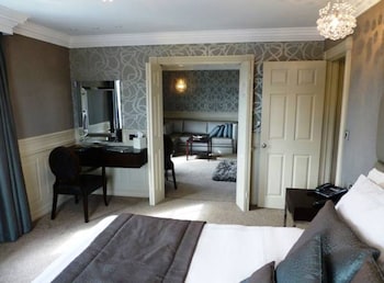 Cliff Suite