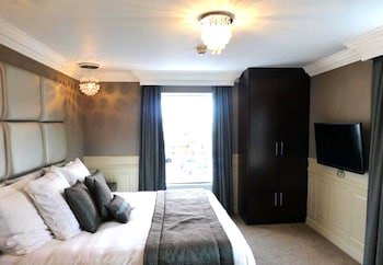 Bath Suite