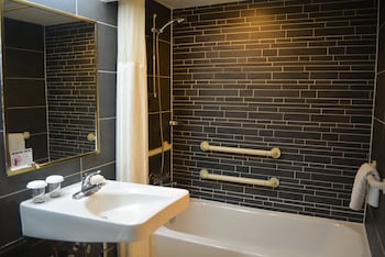 Room, 2 Double Beds, Accessible, Bathtub
