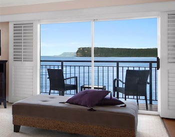 Presidential Suite with Lounge Access