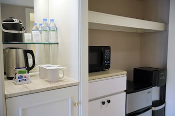 Business Suite, 1 King Bed (Main)