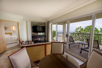Tasi Suite with Lounge Access