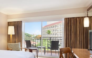 Premier Room, 2 Twin Beds, Garden View