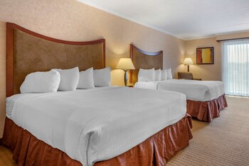 Standard Room, 2 Queen Beds, Balcony, River View