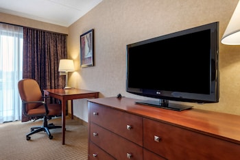 Superior Room, 1 King Bed, Balcony, Lake View