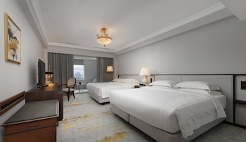 Premium Family Room with Harbor View