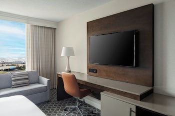 Executive Room, 1 King Bed with Sofa bed, Tower