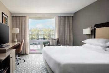 Standard Room, 1 King Bed