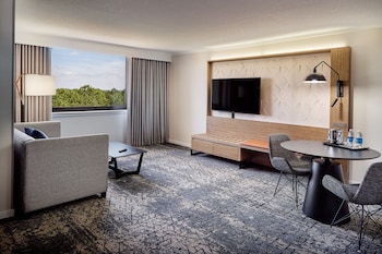 Club Studio Suite, 1 King Bed with Sofa bed