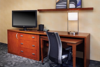 Suite, 1 Bedroom (Hearing Accessible)