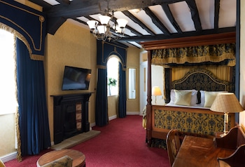 Suite, 1 King Bed, Non Smoking