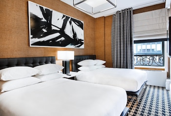 Deluxe Room, 2 Double Beds
