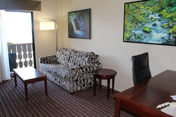 Studio Suite, 2 Queen Beds, Non Smoking, Ocean View