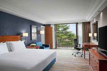 King Deluxe Room - Garden View