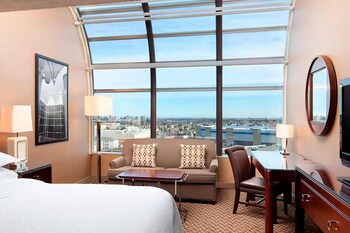Deluxe Room, 1 King Bed, Non Smoking (Sky View)
