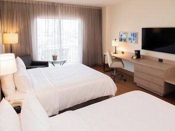 Standard Room, 2 Queen Beds, Ground Floor