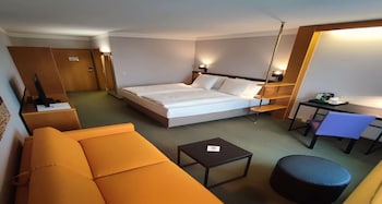 Classic Room, 1 King Bed
