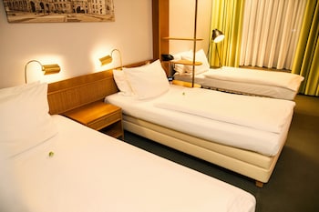 Classic Room, 3 Twin Beds