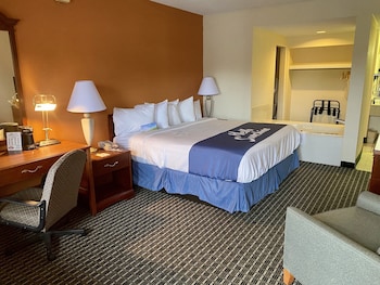 Standard Room, 1 King Bed, Smoking