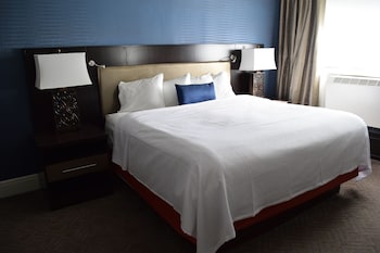 Junior Suite, 1 King Bed, Jetted Tub (Bridal Suite)