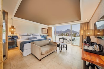 Junior Suite (Preferred Club, 2 Adults + 1 Child)