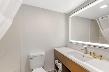 Standard Room, 1 King Bed, Non Smoking, Refrigerator & Microwave