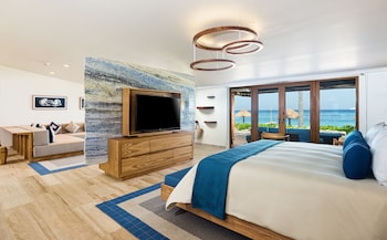 Suite, 1 King Bed (Reef, Beach Access)