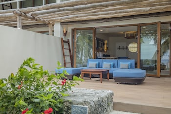 Premium Room, 2 Queen Beds (Seafront, Outdoor Shower)