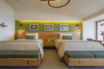 Premium Room, 2 Queen Beds (Reef View with Beach Access)